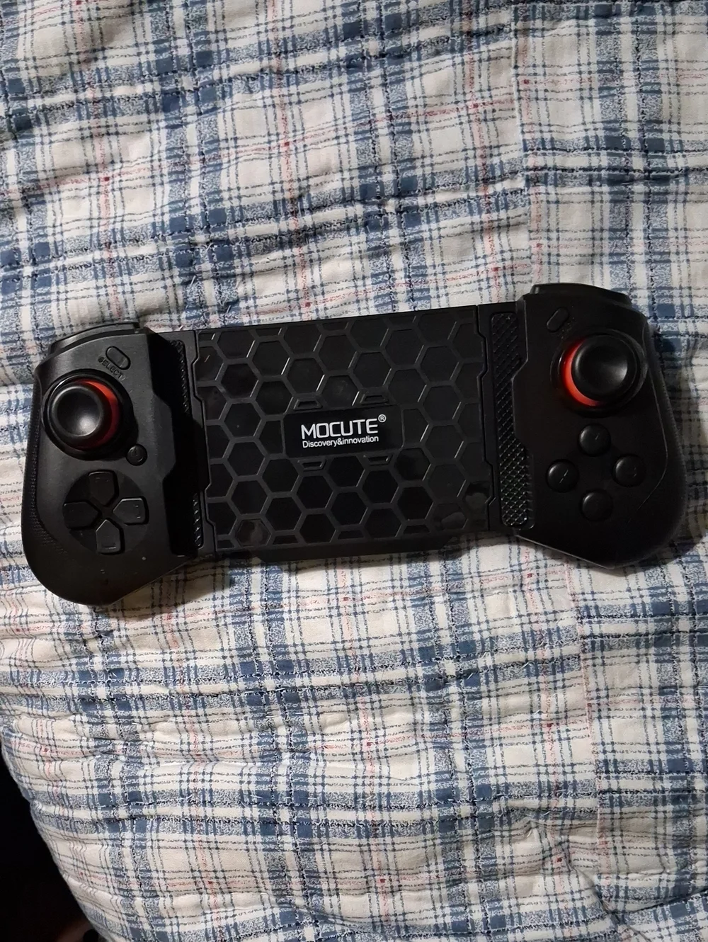 Mocute Black Mobile Game Controller with Red Accent Joysticks